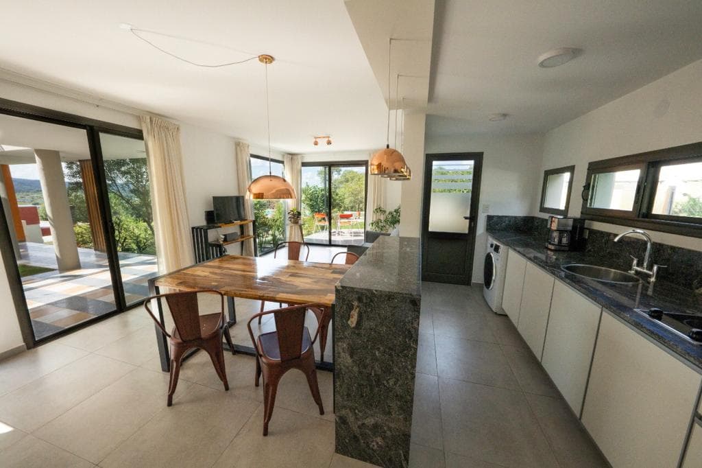 Alojamiento Cala - comedor