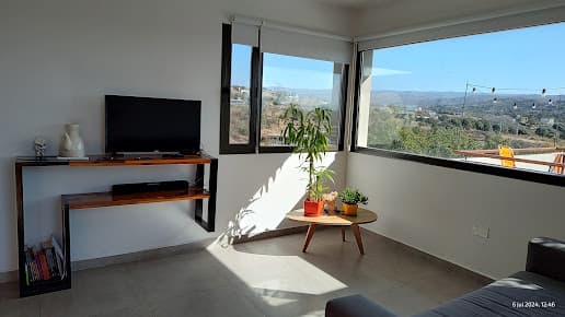 Vista a las sierras desde el confort del departamento